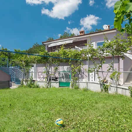 Gorgeous In With Kitchen Hébergement de vacances Cerovlje