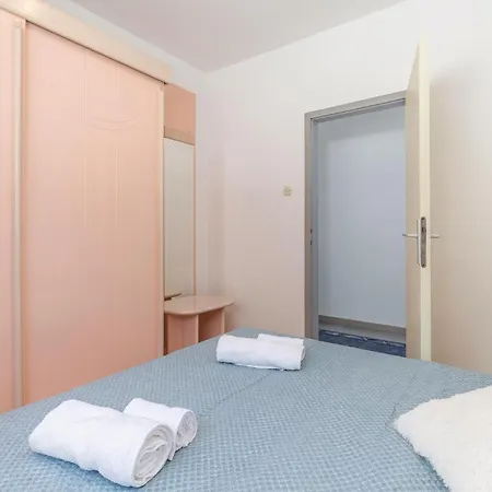 Gorgeous In With Kitchen * Cerovlje