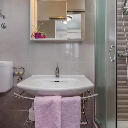 Gorgeous In With Kitchen Cerovlje