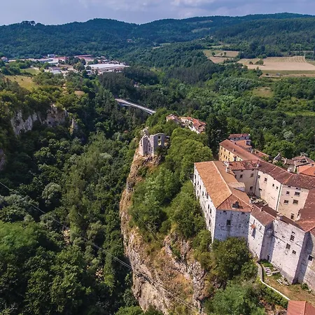 Gorgeous In With Kitchen