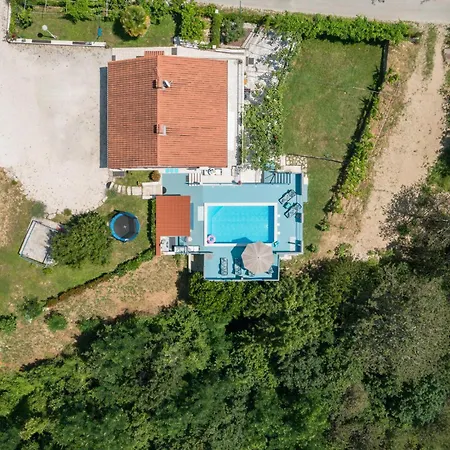 Gorgeous In With Kitchen Hébergement de vacances Cerovlje